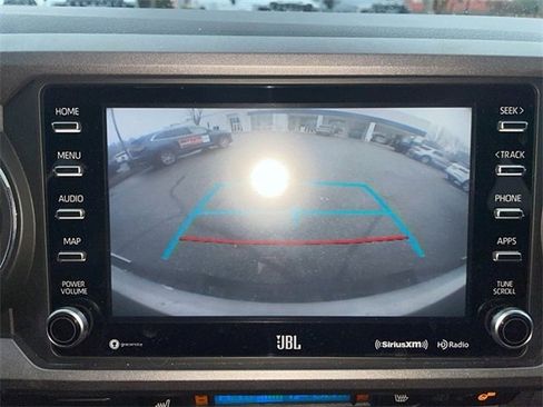 Used 2020 Toyota Tacoma SR image 11