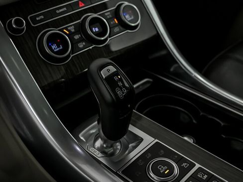 Used 2017 Land Rover Range Rover Sport image 36
