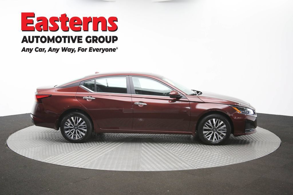 Used 2024 Nissan Altima 2.5 SV w/ SV Premium Package AWD/4WD image 47