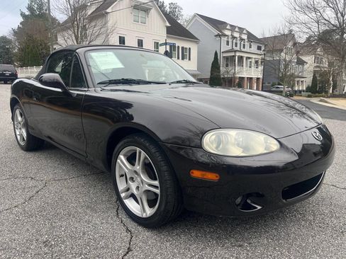 Used 2004 MAZDA MX-5 Miata image 2