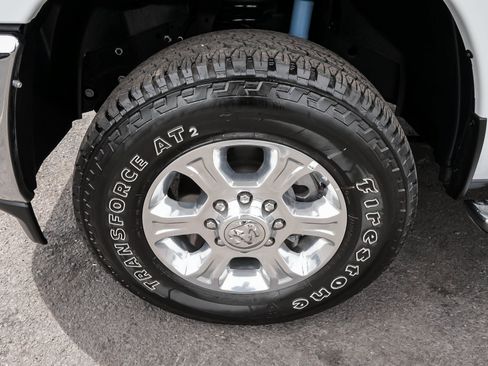 Used 2025 RAM 2500 Big Horn AWD/4WD image 9