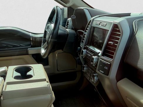 Used 2018 Ford F150 Lariat w/ Equipment Group 501A Mid AWD/4WD image 7
