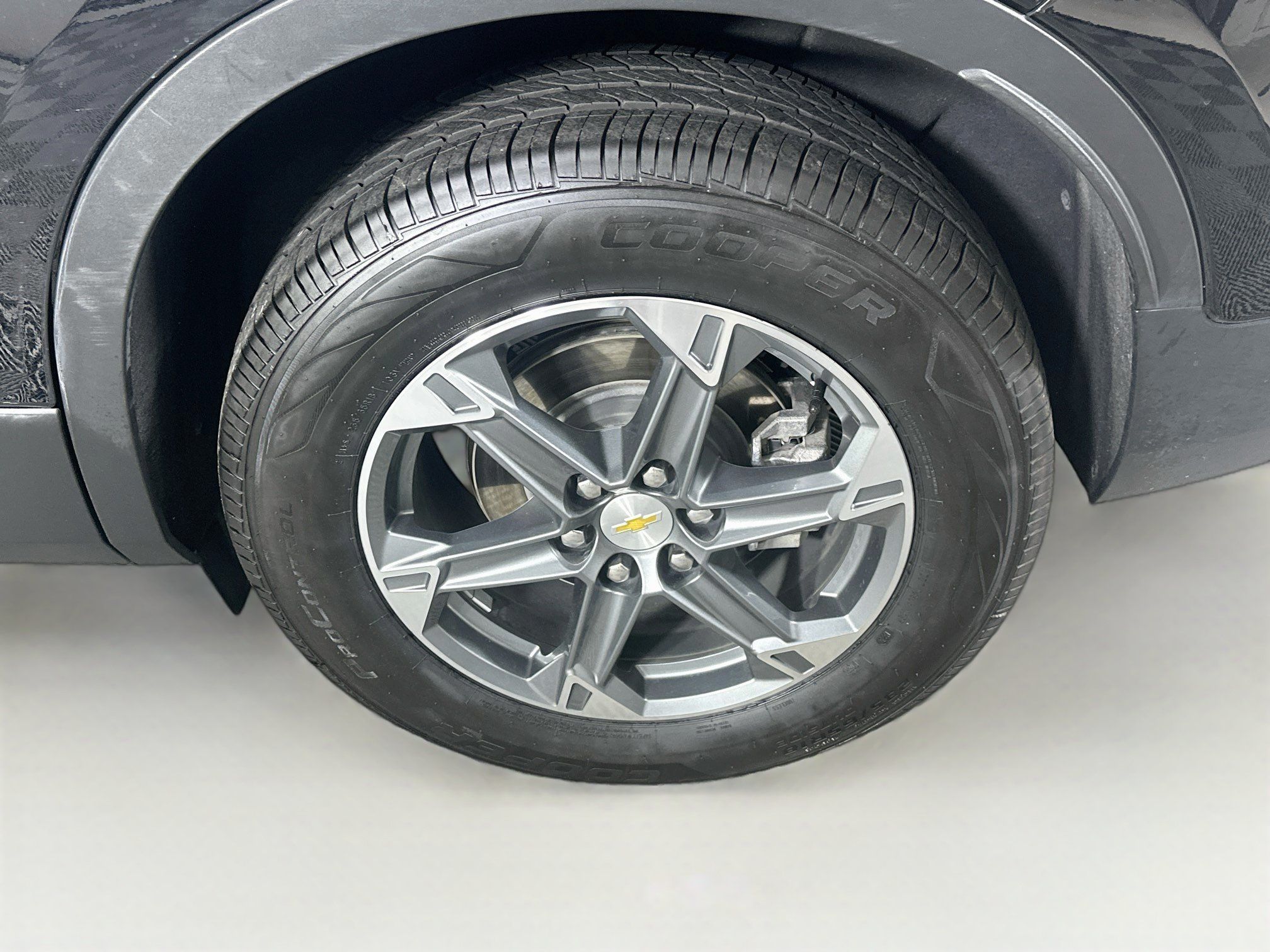 Used 2025 Chevrolet Blazer LT FWD image 11
