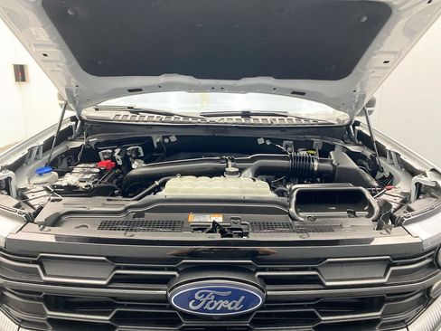 Used 2025 Ford Expedition Active AWD/4WD image 11