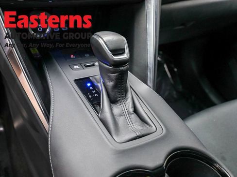 Used 2024 Toyota Venza LE image 12