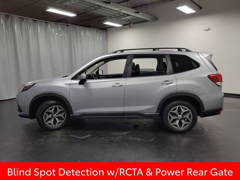 Used 2023 Subaru Forester Premium AWD/4WD image 5