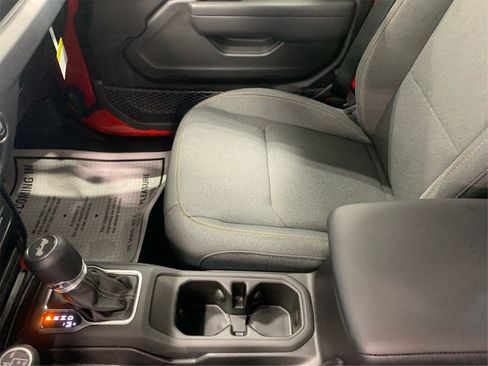 Used 2025 Jeep Wrangler Sport S image 14