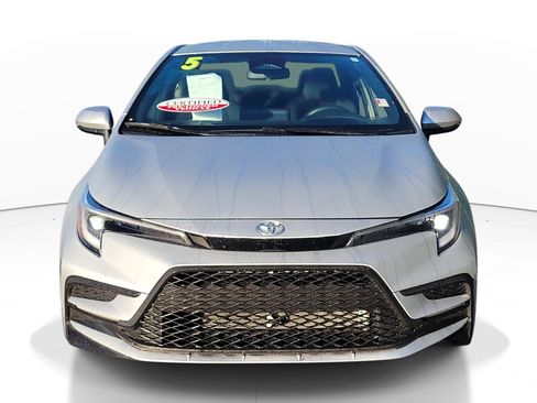 Certified 2025 Toyota Corolla SE FWD image 2
