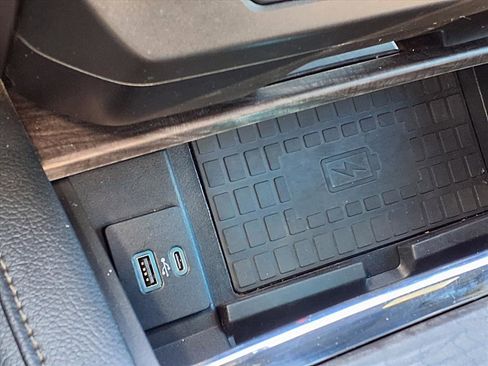 Used 2021 Ford Expedition Limited image 9