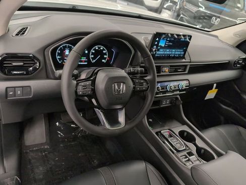 Used 2025 Honda Pilot Touring image 26