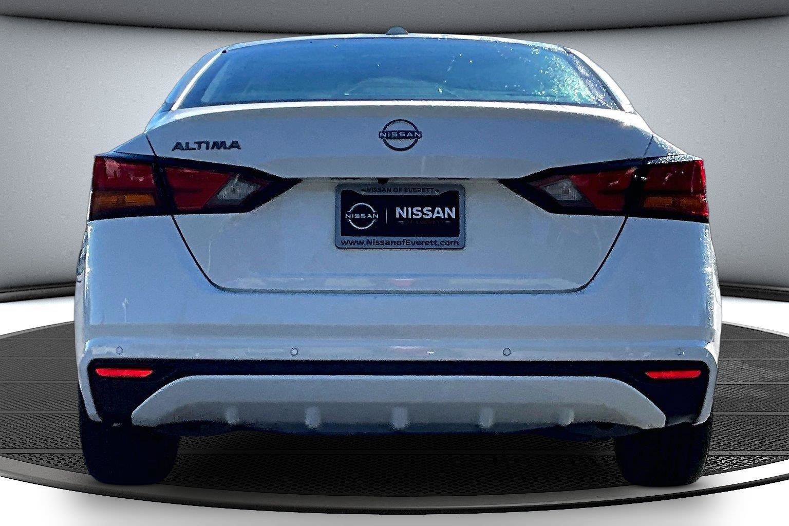 Used 2025 Nissan Altima 2.5 SV FWD image 6