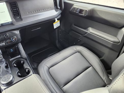 New 2025 Ford Bronco Badlands image 15