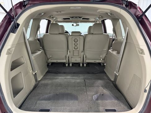 Used 2013 Honda Odyssey Touring image 17