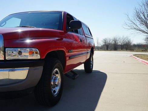 Used 1999 Dodge Ram 2500 Truck 2WD Quad Cab image 27