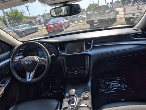 Used 2019 INFINITI QX50 Luxe w/ Navigation Package FWD image 14