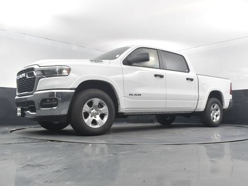 Used 2025 RAM 1500 Big Horn AWD/4WD image 46