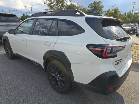 Used 2023 Subaru Outback Onyx Edition XT AWD/4WD image 3