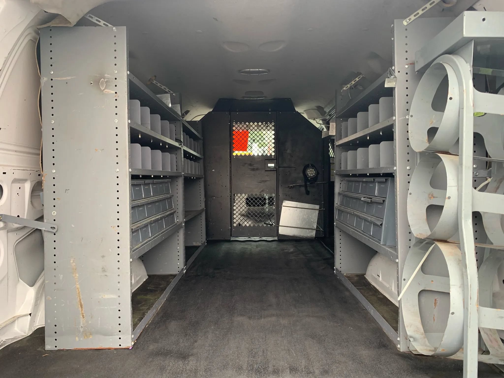 Used 2014 Ford E-350 and Econoline 350 Extended Super Duty w/ Insulation Package RWD image 28