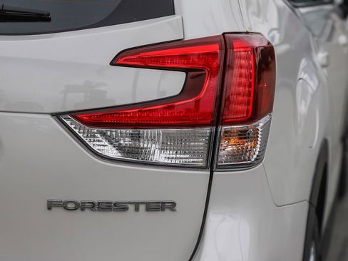Certified 2024 Subaru Forester AWD/4WD image 9