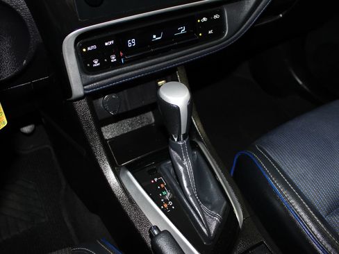 Used 2019 Toyota Corolla SE FWD image 19