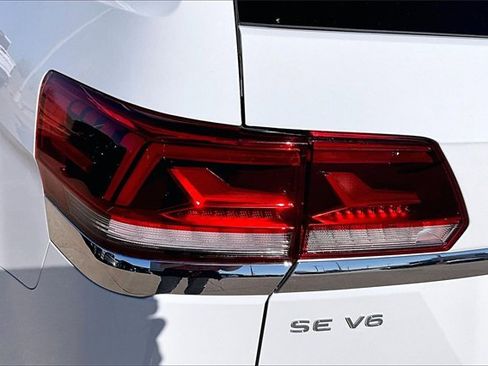 Used 2022 Volkswagen Atlas SE image 32