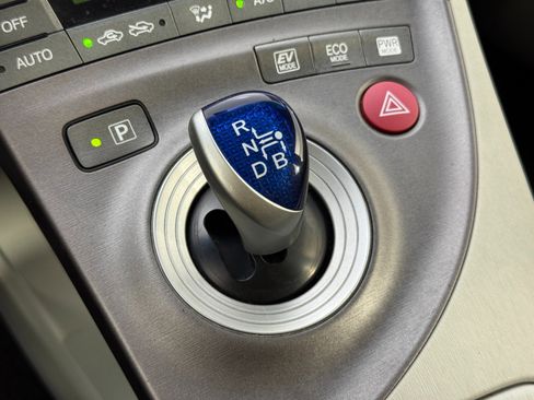 Used 2015 Toyota Prius Two image 27