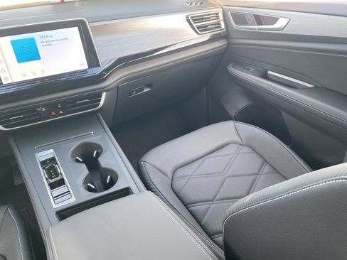 New 2026 Volkswagen Atlas Cross Sport SE FWD image 12