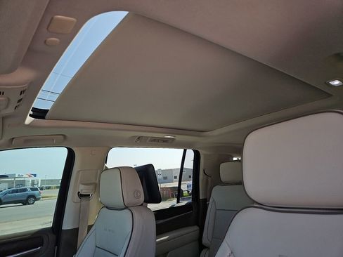 Used 2021 GMC Yukon XL Denali w/ Denali Ultimate Package AWD/4WD image 21