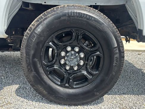 Used 2024 Ford F250 XL w/ STX Appearance Package AWD/4WD image 2