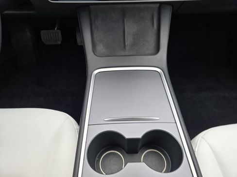 Used 2021 Tesla Model 3 Standard Range Plus image 26