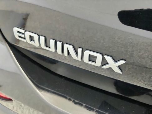 Used 2024 Chevrolet Equinox LT FWD image 17