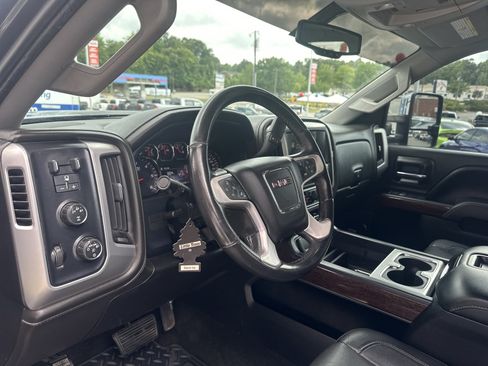 Used 2015 GMC Sierra 2500 SLT w/ Suspension Package, Off-Road AWD/4WD image 21