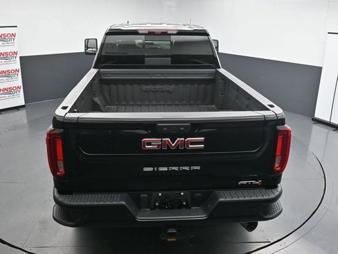 Used 2022 GMC Sierra 2500 AT4 w/ AT4 Premium Plus Package AWD/4WD image 16