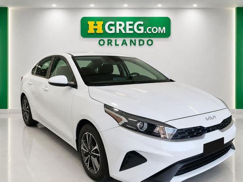 Used 2023 Kia Forte LXS FWD image 4