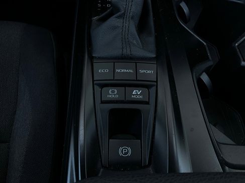 Used 2025 Toyota Camry LE image 22