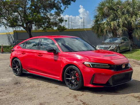 Used 2023 Honda Civic Type R image 8