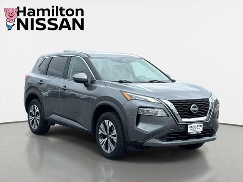 Used 2023 Nissan Rogue SV image 1