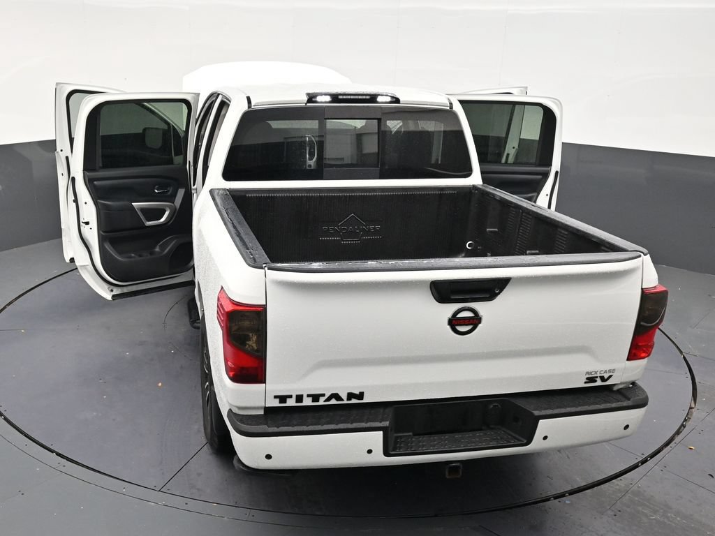 Used 2021 Nissan Titan SV w/ SV Convenience Package RWD image 31