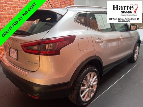 Used 2022 Nissan Rogue Sport SV image 4