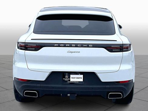 Used 2021 Porsche Cayenne Coupe image 4