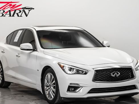 Used 2018 INFINITI Q50 Luxe w/ Essential Package (3.0T Luxe) image 7