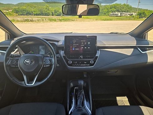 Used 2024 Toyota Corolla SE w/ SE Package FWD image 3