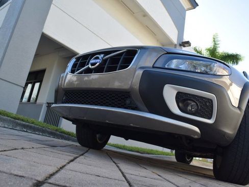 Used 2011 Volvo XC70 3.2 w/ Premium Pkg image 12