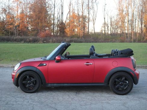 Used 2010 MINI Cooper Convertible FWD image 7