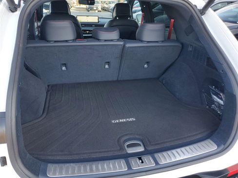 Used 2023 Genesis GV70 2.5T w/ Sport Prestige Package image 25