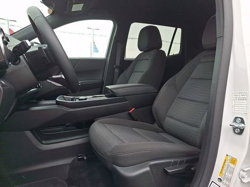 Used 2026 Chevrolet Equinox LT FWD image 13