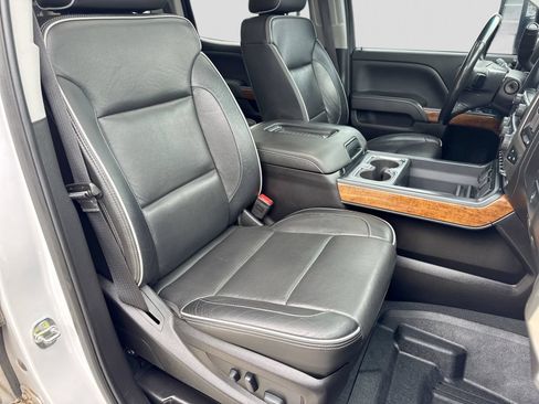 Used 2019 Chevrolet Silverado 2500 High Country AWD/4WD image 22