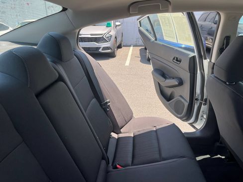 Used 2025 Nissan Altima 2.5 SV FWD image 33