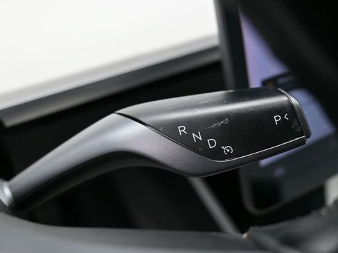 Used 2018 Tesla Model 3 Long Range image 17