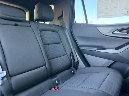 Used 2025 Chevrolet Equinox LT FWD image 37
